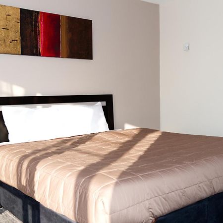 Aotea Lodge Porirua Bagian luar foto