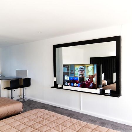 Aotea Lodge Porirua Bagian luar foto