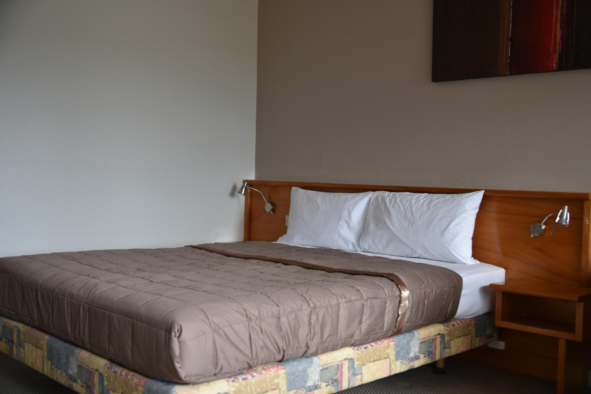 Aotea Lodge Porirua Bagian luar foto