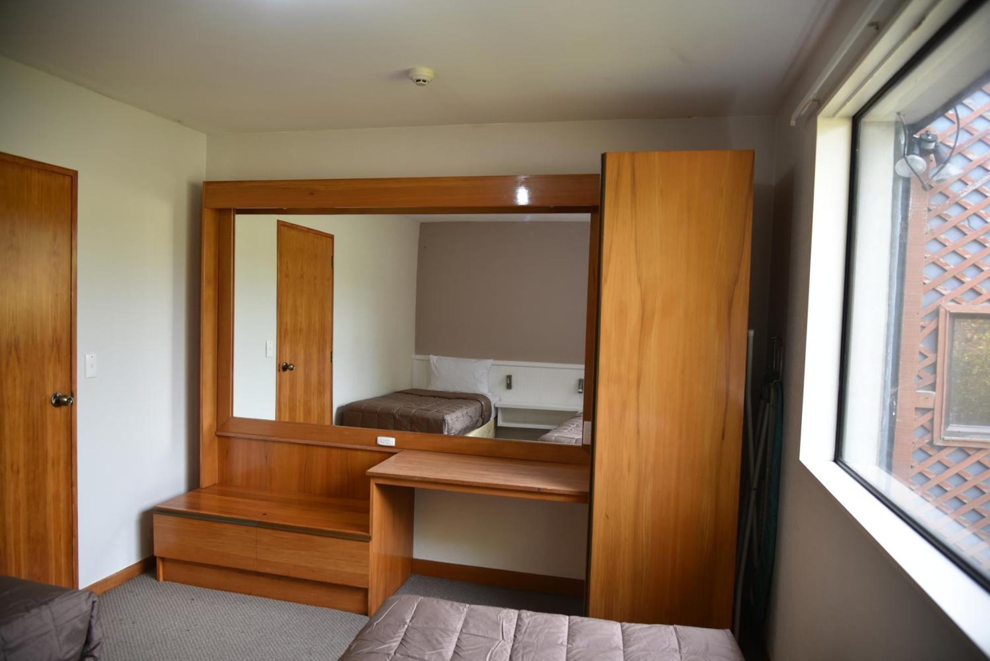 Aotea Lodge Porirua Bagian luar foto