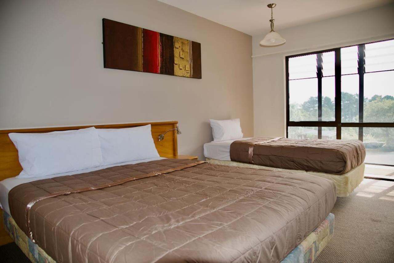 Aotea Lodge Porirua Bagian luar foto