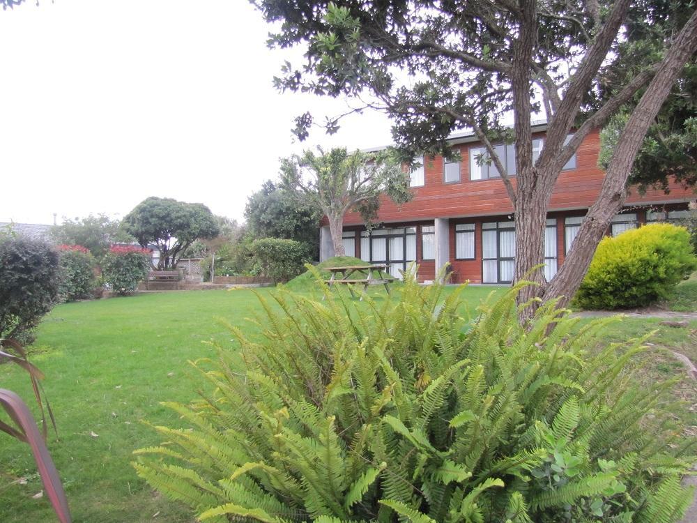 Aotea Lodge Porirua Bagian luar foto