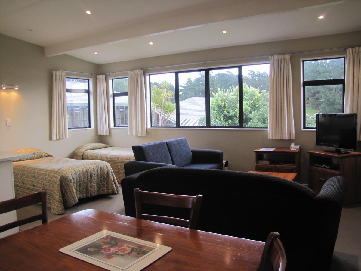 Aotea Lodge Porirua Bagian luar foto